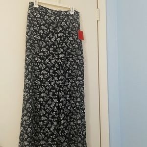 Black floral maxi skirt NWT